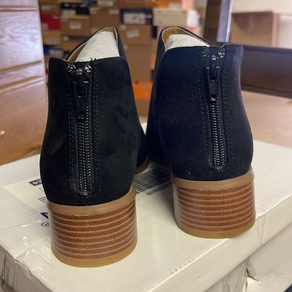 Monroe and Main Zip Back Shootie - Picture 5 of 6